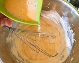 Foto langkah ke 6 dari resep Muffin Pisang Keju 🍌🧀(No Mixer).