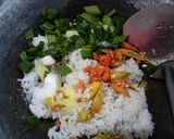 Foto langkah ke 3 dari resep Khao Pad Kung | Nasi Goreng Udang ala Thailand.
