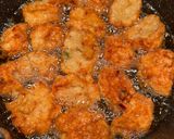 A picture of step 4 of Baso goreng ayam / fried chicken meatball.