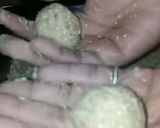 A picture of step 2 of Til mawa ladoo.
