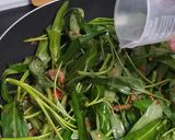 Foto langkah ke 3 dari resep Tumis Kangkung Tempe.