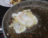 Foto del paso 3 de la receta: Patatas fritas encebolladas y croquetas