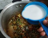 A picture of step 4 of Aloo Matar Pulav.