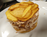 Foto del paso 5 de la receta: Timbal de patata y pechuga de pollo con salsa de vino tinto