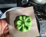 Foto langkah ke 5 dari resep Bapao Pandan Isi Cokelat.