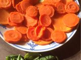 Spaghettis italianos con crema naranja