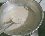A picture of step 2 of Oreo shots.