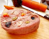 Foto del paso 3 de la receta: Cuete de res mechado en salsa de tamarindo