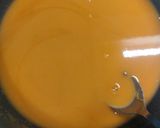 A picture of step 4 of Custard strawberry jelly with peach sauce.