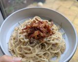 A picture of step 8 of Carbonara with crispy guanciale.