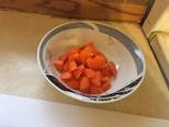 Gà nấu cà rốt cần tây bước làm 1 hình