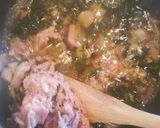 Foto del passaggio 3 della ricetta Pasta Funghi tonno e prezzemolo