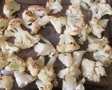 Foto del paso 2 de la receta: Crema de coliflor asada