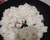 Foto langkah ke 2 dari resep Nasgor cabe rawit daun jeruk.