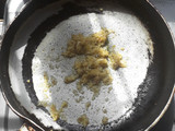 सोयाबीन मोमोज (soyabean momos recipe in marathi)