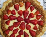Foto del paso 4 de la receta: Tarta de frutilla con crema pastelera 🍓