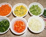 Foto del paso 3 de la receta: Lentejas a la jardinera con arroz azafrán y choricillos