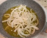 Foto del paso 3 de la receta: Pollo frito con cebolla y pimientos