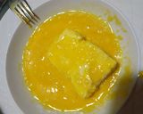 A picture of step 3 of Fried Feta with Honey.