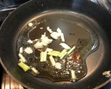 A picture of step 3 of Quang-Style Noodles with Snakehead Fish (Mỳ Quảng Cá Lóc).