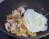 รูปขั้นตอนการทำที่ 5 ของ คั่วไก่เส้นไข่ขาว