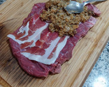 Foto del paso 5 de la receta: Ternera rellena de rovellons y jamón