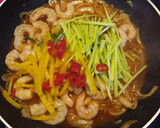 Foto del paso 4 de la receta: Noodles de arroz con langostinos