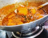 हरा लहसुन वाली आलू दम रेसिपी चरण 6 फोटो