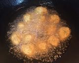 A picture of step 2 of Urad Dal Vada.