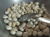 गुड और काजू का लड्डू (gud aur kaju ka laddu recipe in hindi)