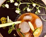 Hình bước làm 1 của món Hồng trà sả tắc mật ong