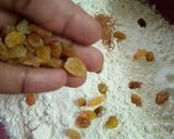 A picture of step 4 of Spicy lentils (kamande)in milk and cinnamon raisins chapati.