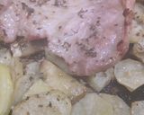 Foto del paso 5 de la receta: Matambrito de cerdo sobre colchón de papas