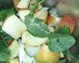 A picture of step 2 of Cucumber Apple Smoothie.