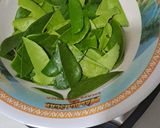 Foto langkah ke 2 dari resep Sambel Daun Jeruk.