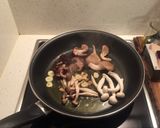 Foto del paso 3 de la receta Tostadas de setas al foie