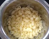 A picture of step 5 of Macaroni with creamy spinach sauce.