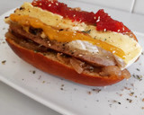 Foto del paso 6 de la receta: Brioche de butifarra y brie con mermelada de tomate y cebolla