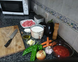 Foto del paso 1 de la receta: Berenjenas con carne, verduras, roquefort y bechamel gratinada