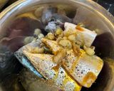 A picture of step 3 of Braised Mackerel with Wild Shallots.