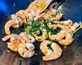 Une image de l'étape 4 de Pad Thaï aux légumes et aux crevettes.