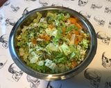 Une image de l'étape 2 de Salade de concombre, tomates, anchois,thon et scarole.