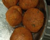 बेसन की इंस्टेंट कचौड़ी (Besan ki instant kachori recipe in Hindi) रेसिपी चरण 3 फोटो