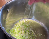 Foto del paso 1 de la receta: Crema fría de espárragos verdes con tomates secos