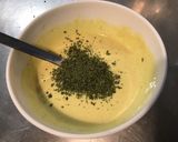 Une image de l'étape 5 de Sauce au yaourt, citrons, coriandre et moutarde au pain d'épices.
