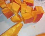 Foto del paso 1 de la receta: Guiso oriental de calabaza, castañas y orejones (vegano)