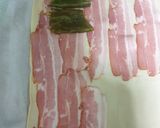 Foto del paso 3 de la receta: Hojaldre de bacon pimientos y queso