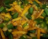 A picture of step 5 of Bhindi aloo bujia 🥒🥒🥔🧅.