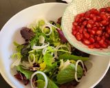 A picture of step 2 of Salad with crispy Iberian ham and pomegranate.