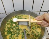 Foto langkah ke 3 dari resep Gulai Ikan Pucuk Ubi.